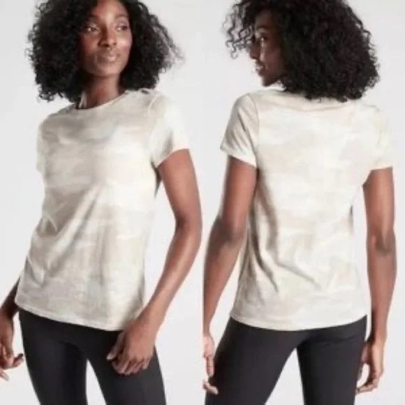 Athleta Camouflage T-shirt XS - Picture 1 of 4